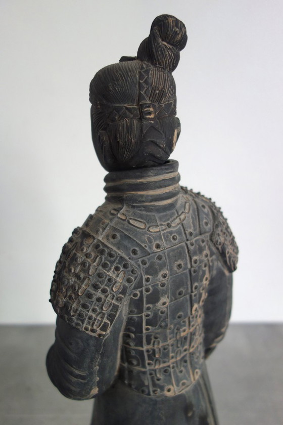 Image 1 of Paire de guerriers chinois en terre cuite, H52 et H 40cm