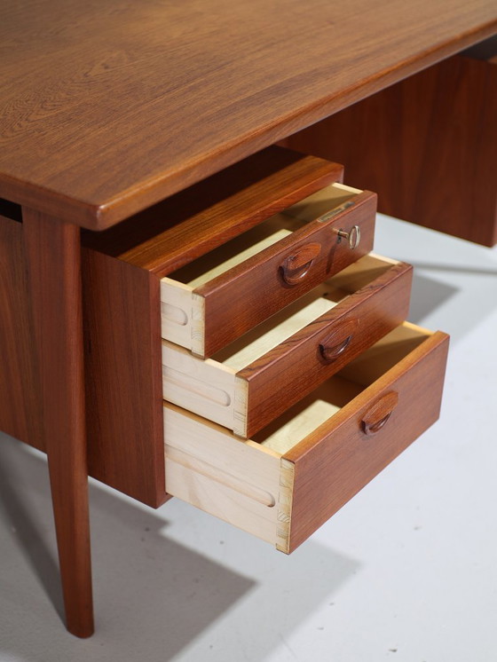 Image 1 of Bureau Kai Kristiansen FM60 in teak vintage design Deens