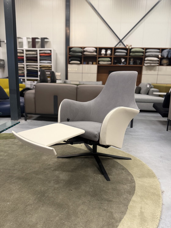 Image 1 of Fauteuil Relax Montis Marvin en cuir Myra latte et tissu Mizmaze