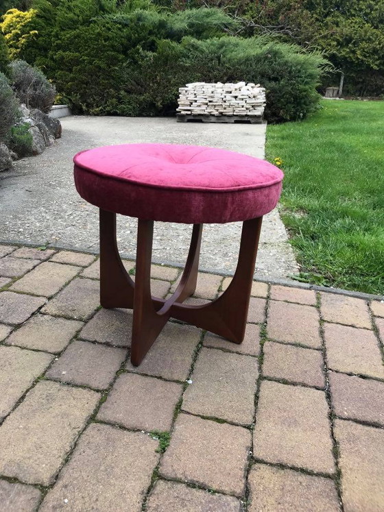Otomana danesa de teca restaurada Mid-Century de G-Plan, años 60 – Reposapiés y pufs, Mid Century Modern (photo 6 of 6)