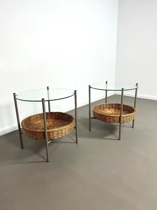 2 petites tables d'appoint avec porte-revues en osier, années 1960.