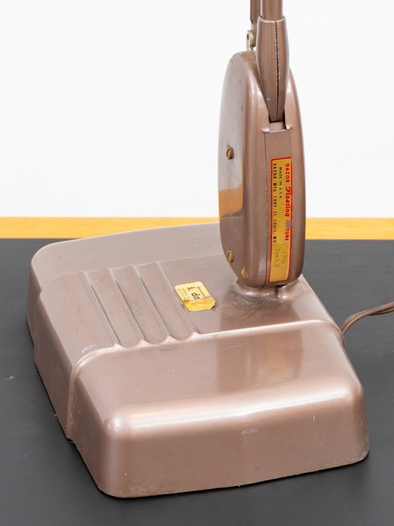 Image 1 of Lampe articulée Dazor 2324 Industrial Desk Drafting Architect Work, années 1950