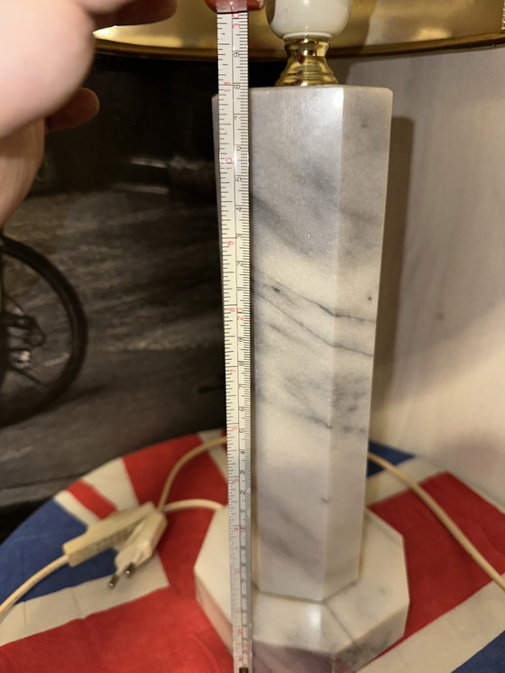 Image 1 of Lampe Vintage En Marbre Blanc – Années 60 – Hollywood Regency