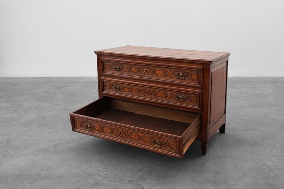 Image 1 of Italian Renaissance Oak Chest of Drawers, 17th Century