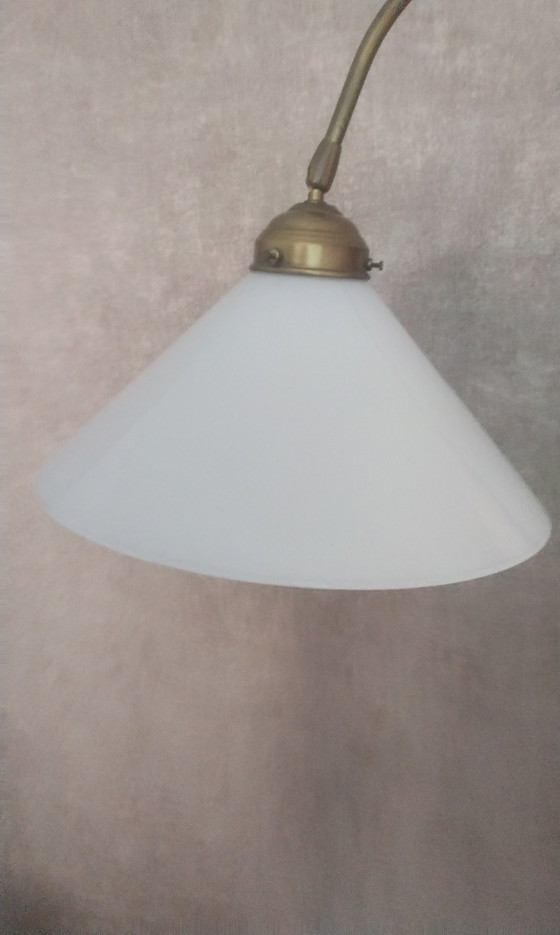 Image 1 of Art Deco messing vloerlamp opaal glazen lampenkap