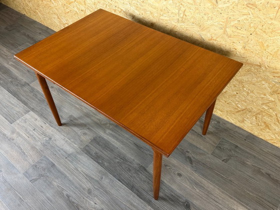 Image 1 of Table de salle à manger en teck des années 1960/70, design danois moderne, Danemark