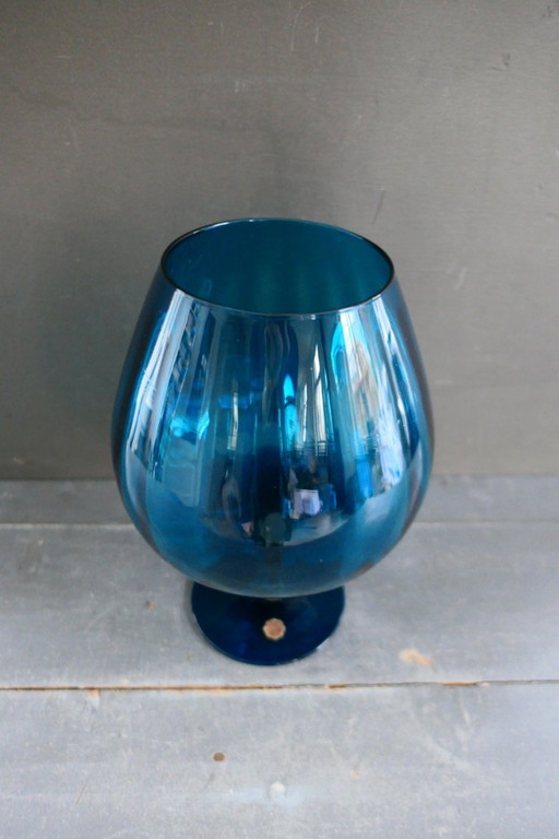 Vintage Empoli Turquoise Glass Vase on Base – vazen (photo 2 of 9)