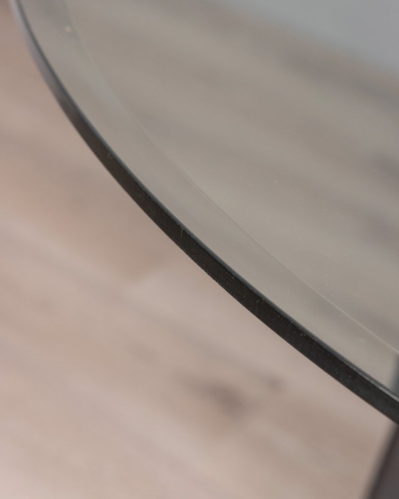 Image 1 of TAVOLO ROTONDO VINTAGE ANNI 80 IN LEGNO NERO E VETRO DESIGN ITALIANO