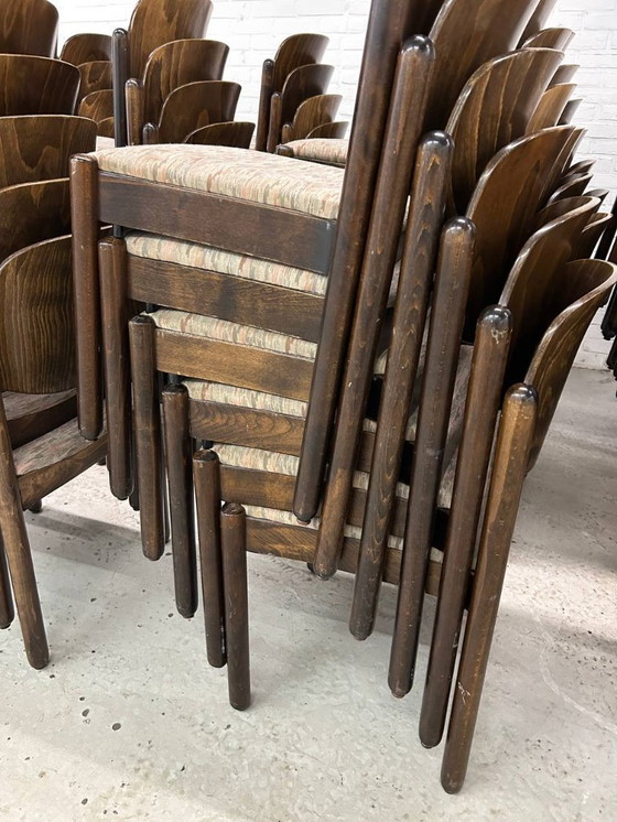 Image 1 of Lotto 69 sedie impilabili in legno vintage