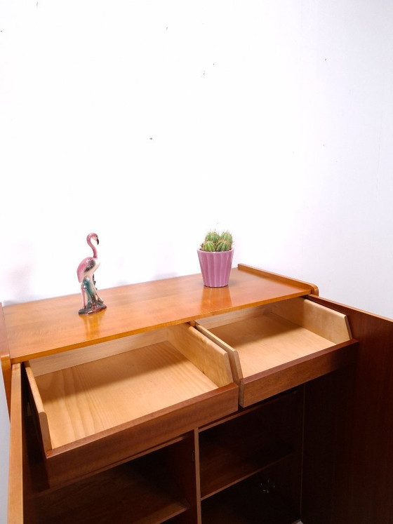 Image 1 of Kledingkast met legplanken en lades