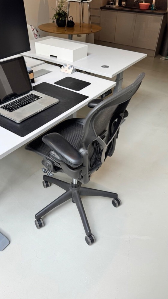 Image 1 of Chaise de bureau Herman Miller Aeron anthracite