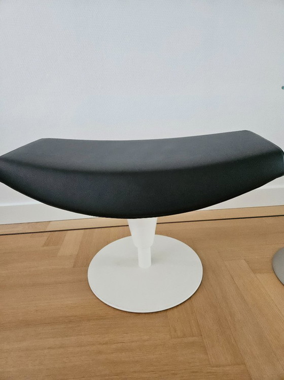 Con reposacabezas, blanco brillante, cuero Scozia 13X606 negro – Cassina, Sillones, Leather, Brass (photo 5 of 5)