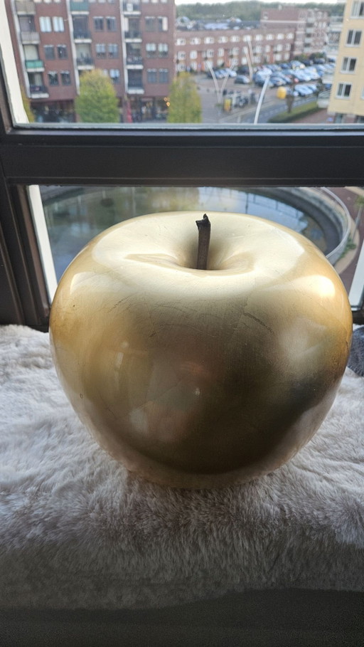 Golden Apple Selma Calheira