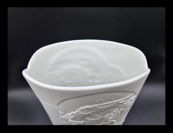 Image 1 of Vintage AK Kaiser porcelain relief vase – Manfred Frey – Model 0315