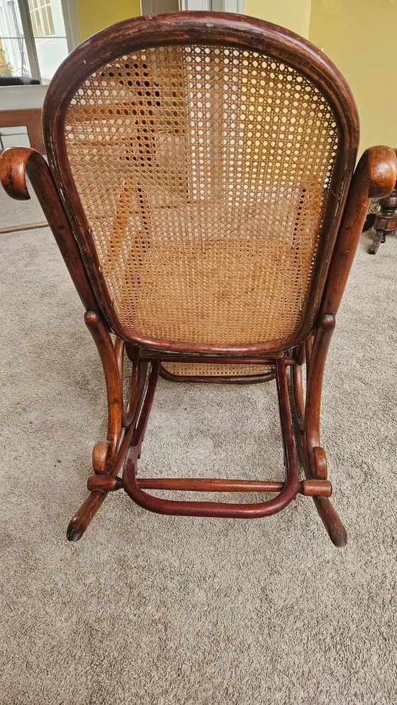 Image 1 of Mecedora Tonet