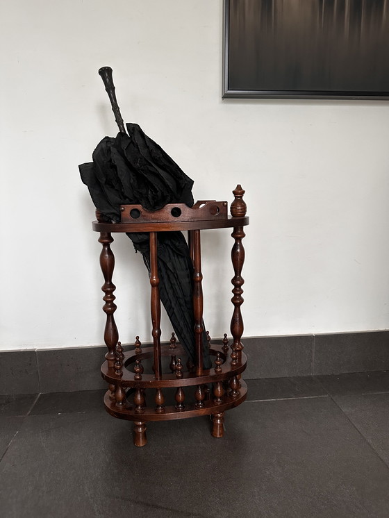 Image 1 of Paragüero antiguo de madera torneada, ca. 1900