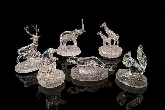 Image 1 of Kristal op haar mooist en natuurlijk via deze object van dieren: olifant, hert, vos, eekhoorn, dolfijn met baby en giraffe met b