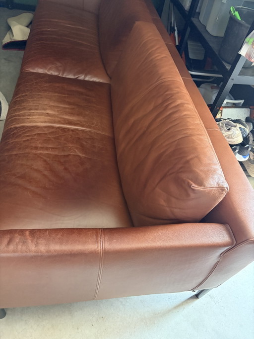 Leather sofa ‘Heelz’ by Design on Stock. – banken, Metal