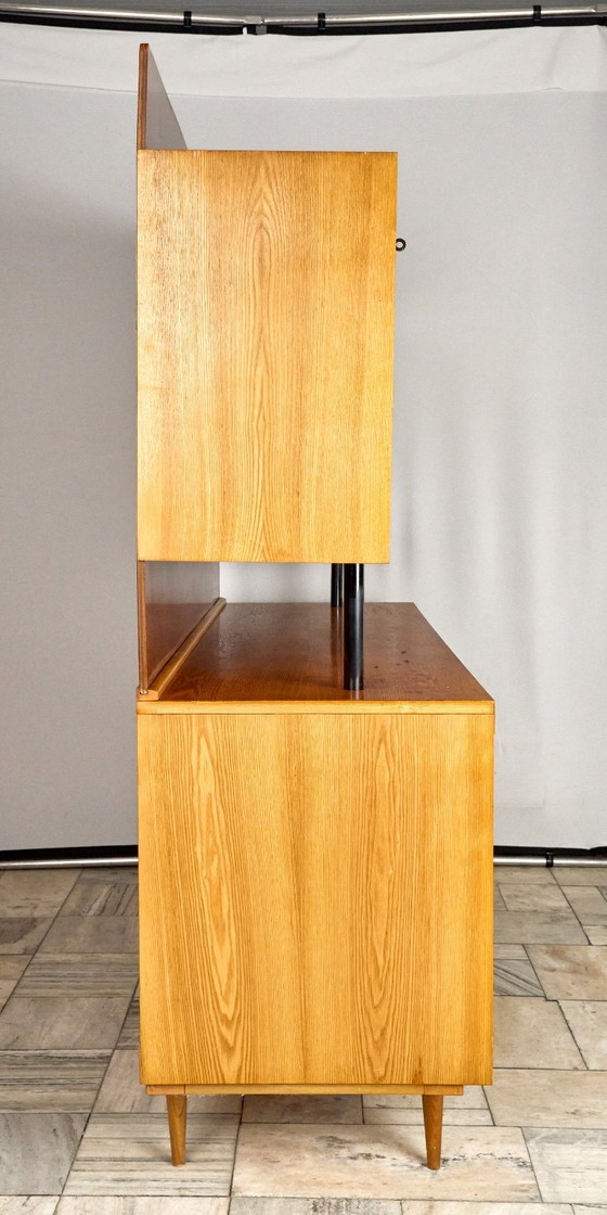 Image 1 of Crédence vintage avec table coulissante, années 1960, Tchécoslovaquie