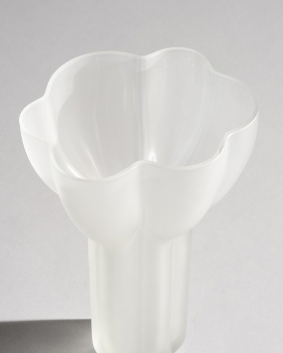 Image 1 of Vaso scultoreo Rosenthal Duo Tapio Wirkkala in vetro satinato e rara porcellana nera
