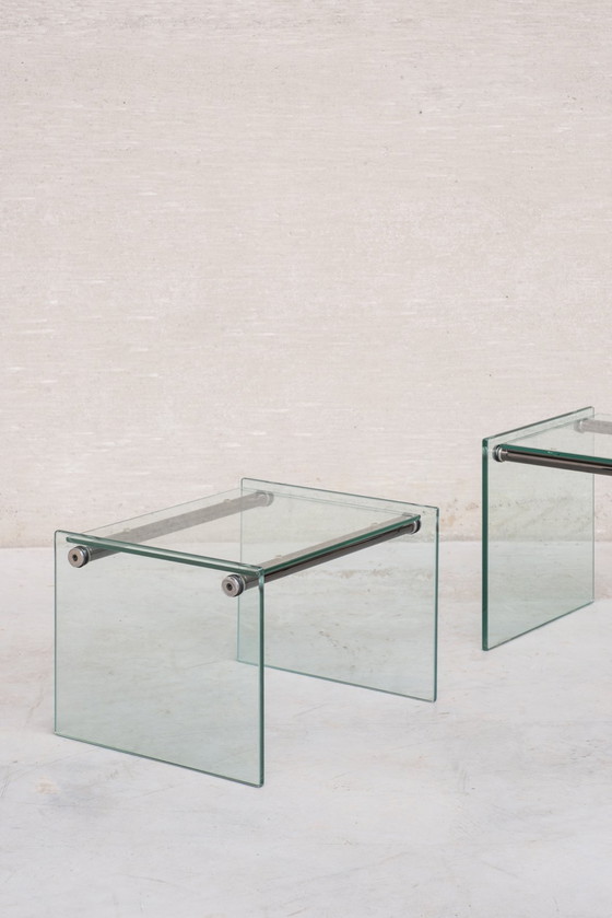 Image 1 of Tables gigognes en verre des années 1970