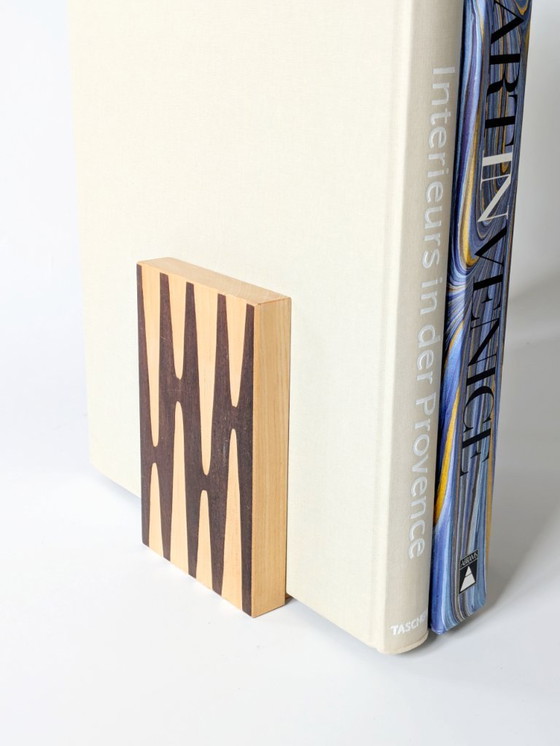 Image 1 of Paar hölzerne Buchstützen aus den 1950er Jahren | Mitte des Jahrhunderts Bauhaus-Stil | Deutschland