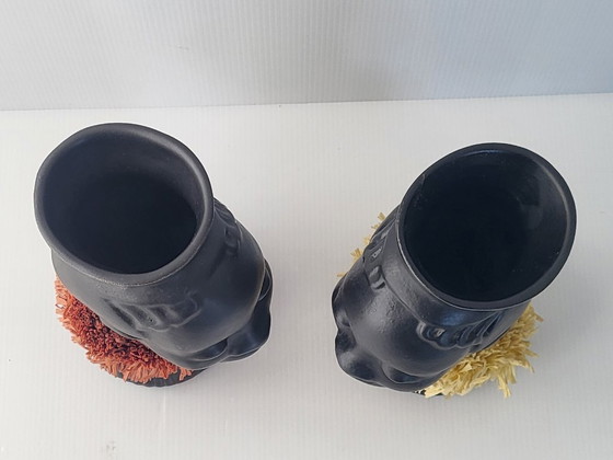Image 1 of PAIR OF VINTAGE 1950S AFRICANIST VASES BLACK CERAMIC & STRAW 50S ROCKABILLY