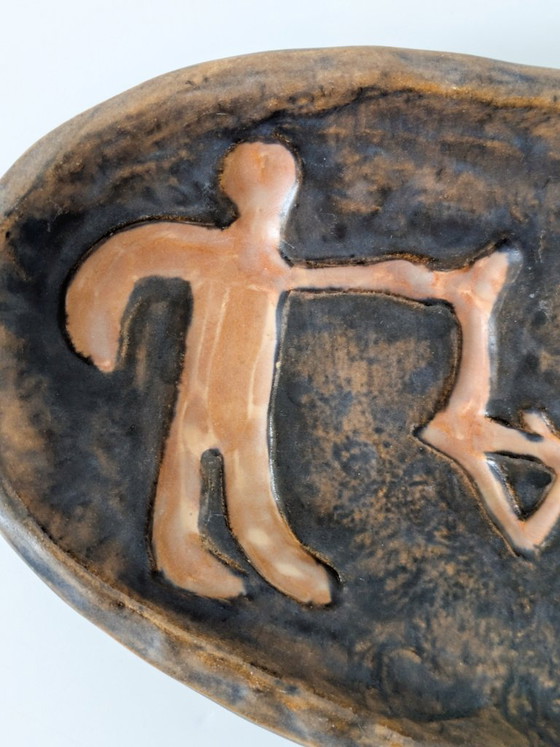 Vassoio portaoggetti vintage in ceramica danese di Emil Ruge, con sgraffito e stile arte primitiva. – Ciotole (photo 8 of 13)