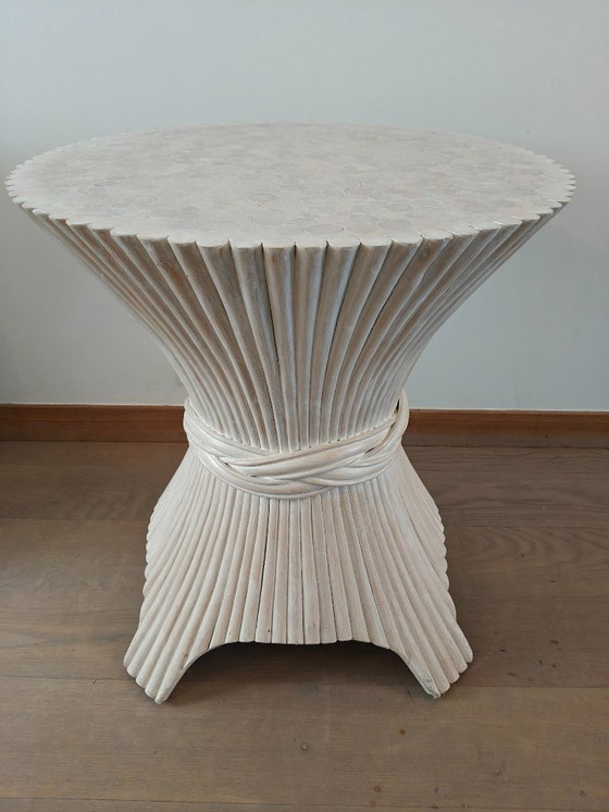 Image 1 of Mesa de ratán con forma de gavilla de trigo - McGuire