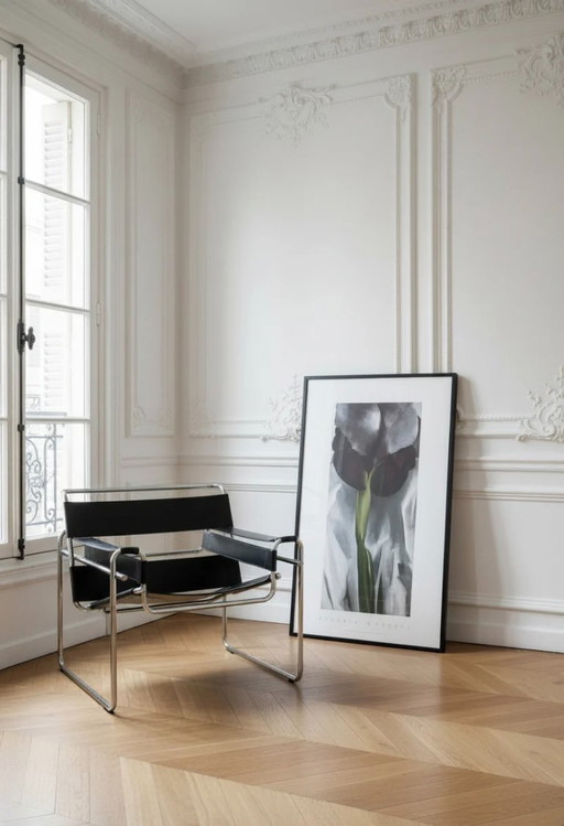 Georgia O'Keeffe (1887-1986), Dark Iris I, 1927, Copyright 1999- G.O'Keeffe/SOFAM Belgique edizioni Pierre D' (photo 2 of 9)