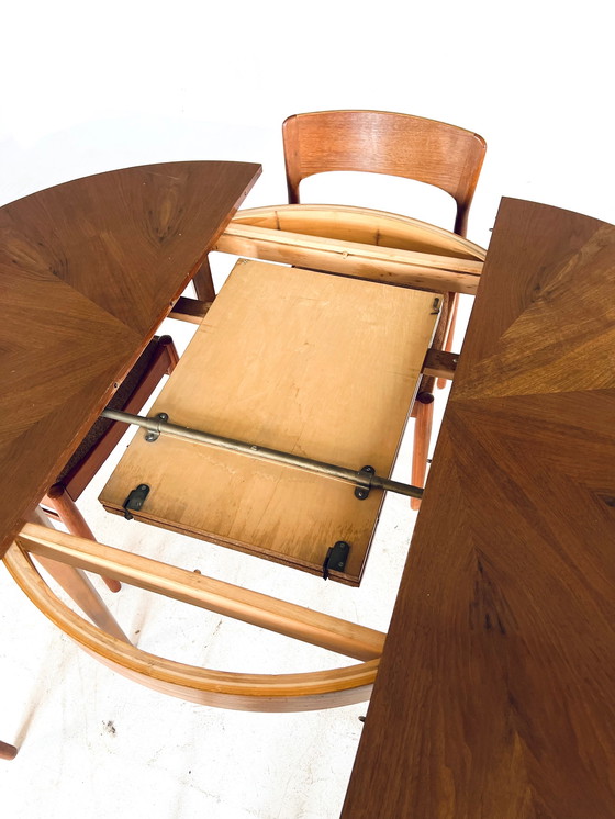 Image 1 of Vintage extendable dining table '60s