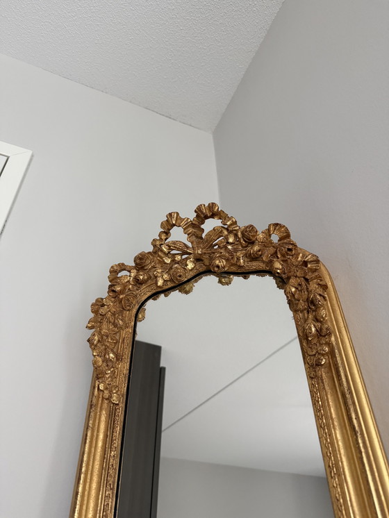 Image 1 of Spiegel met gouden lijst