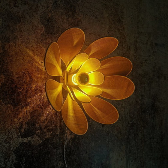 Image 1 of Flower wall lamp, Nénuphar model, 16 petals in rattan and linen (customizable shade)