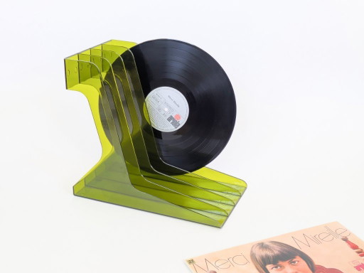 Vintage olijfgroen plexiglas LP-vinylrek in space age-stijl uit de jaren 70, met 4 vakken.