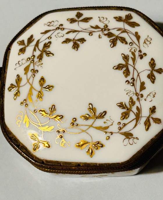 Image 1 of CAMILLE LE TALLEC PARIS - HAND-PAINTED JEWELRY BOX
