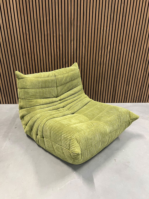 Ligne Roset Tejido de canalé Togo
