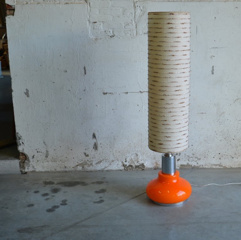 Space Age Stand Light スペースエイジ 1x Space Age Floor Light | €400 | Whoppah