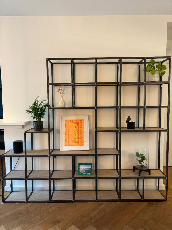 Image 1 of Armario de pared de acero - Atractivo industrial