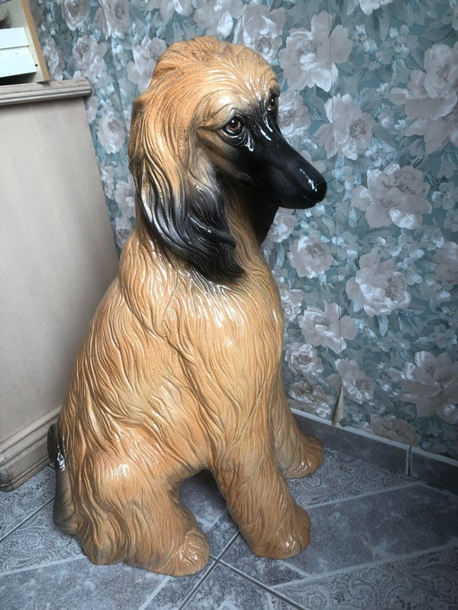 Chien Lévrier afghan en terre cuite émaillée grandeur nature mid-century