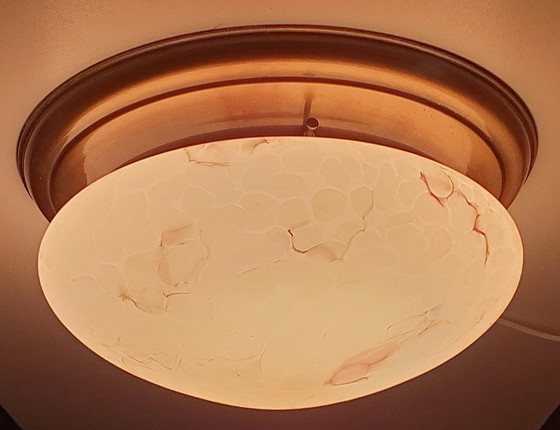 Image 1 of Große Art-Deco-Deckenleuchte aus Opalglas (33 cm).