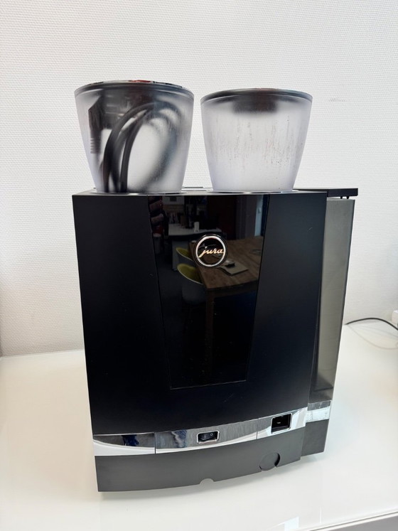 Image 1 of Macchina da caffè professionale JURA GIGA X8 (2023)