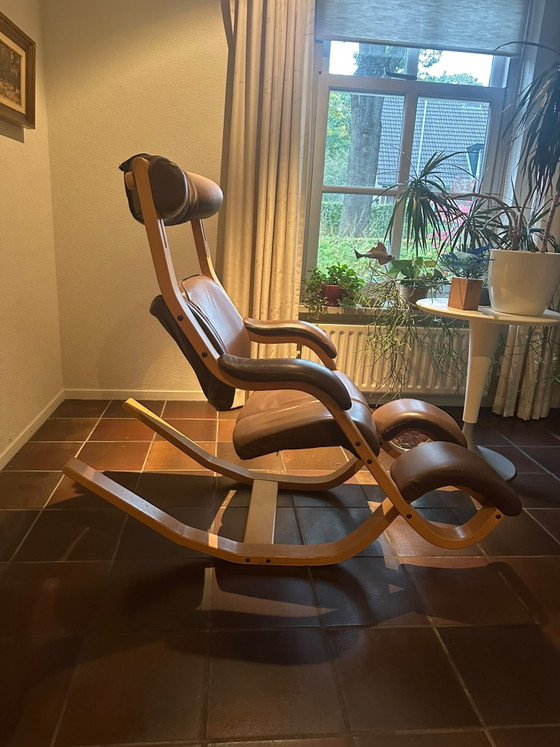 Stokke / Varier Gravity chair – Rocking chairs, Leather, Wood (photo 5 of 5)