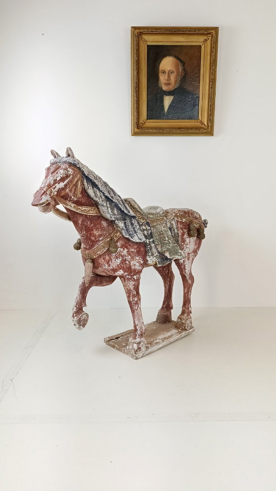 Image 1 of Hermosa estatua antigua de caballo de madera de la dinastía Tang