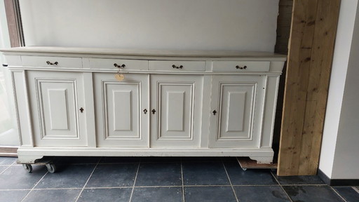 Authentic cabinet