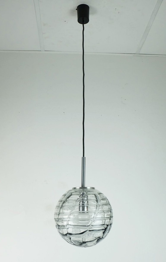 Image 1 of nr. 1 van 2 - elegante mid century hanglamp doria-leuchten helder en rookgrijs glas en metaal 60s 70s hanglamp