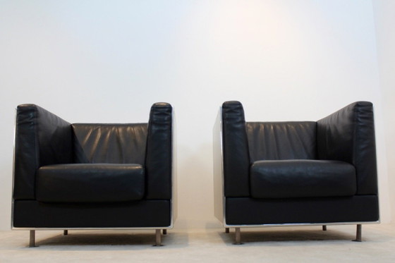 Fauteuils Matteo Grassi Soft Leather en coque d'aluminium par Kunihide Oshinomi, Cuir, Noir (photo 4 sur 10)