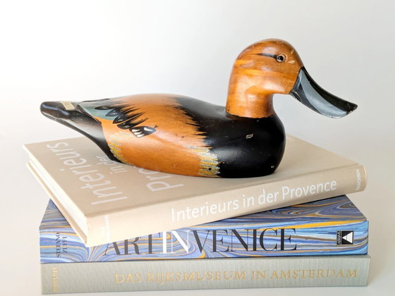 Image 1 of Scultura d'epoca in legno di anatra intagliata e dipinta a mano | Arte popolare degli anni '70