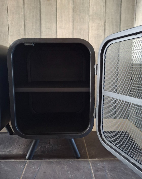 Image 1 of 2 comodini/armadietti industriali in metallo, nuovi