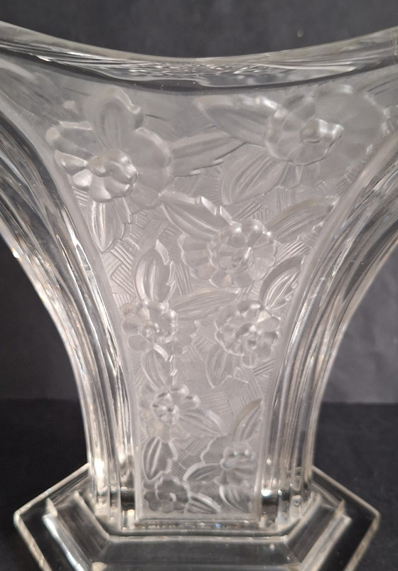 Image 1 of Art Deco crystal fan vase. Satin-finished floral motif in relief. "Czecoslovaque"