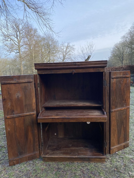 Image 1 of Auténtico armario de madera indio de 150 x 95 x 57 cm, de madera de teca.